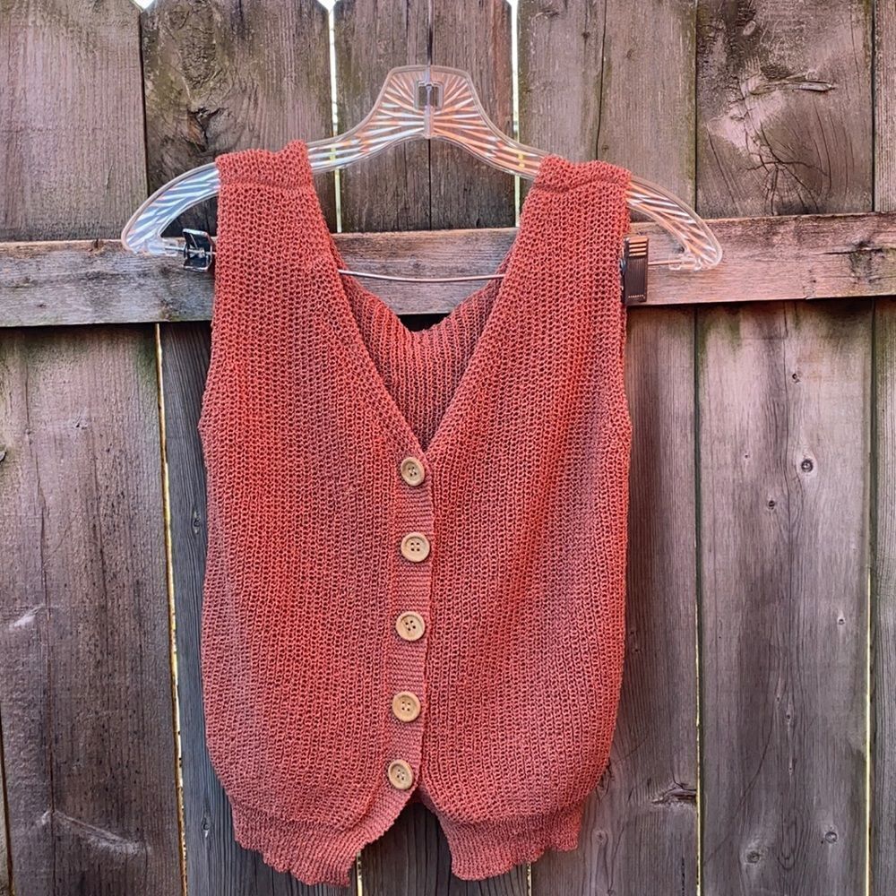 Sweet Rain Coral vest sz. M